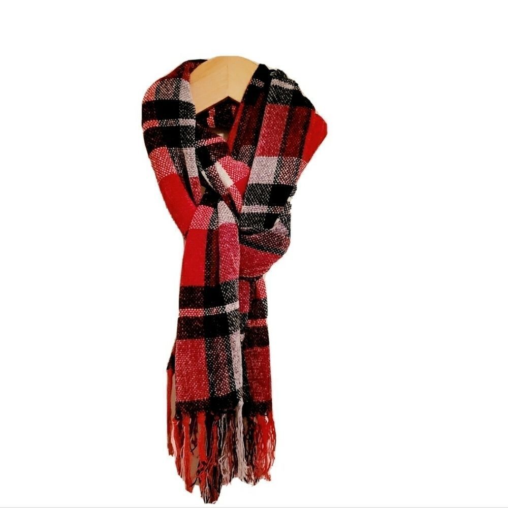 Collection Eighteen Holiday Plaid Scarf